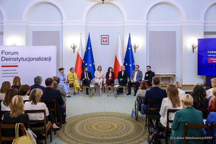 prof.dr hab. Barbara Kromolicka uczestniczyła w  „Forum Deinstytucjonalizacji: uspołecznienie, upodmiotowienie, personalizacja”