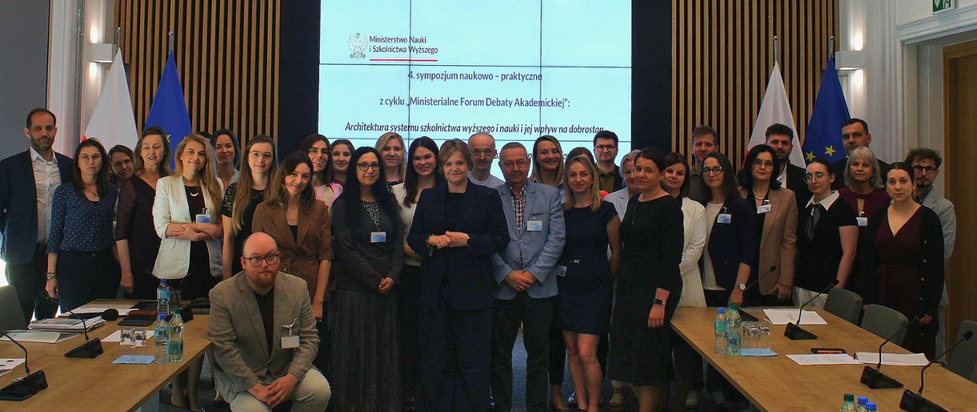 Ministerialne Forum Debaty Akademickiej z udziałem dyrektor ds. kształcenia Instytutu Pedagogiki dr Agnieszki Materne i  prodziekan ds. kształcenia na Wydziale Nauk Społecznych dr Pauli Wiażewicz-Wójtowicz