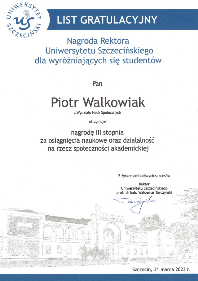 Student z Instytutu Pedagogiki, Piotr Walkowiak- otrzymał nagrodę Rektora Uniwersytetu Szczecińskiego za osiągnięcia naukowe oraz działalność na rzecz społeczności akademickiej