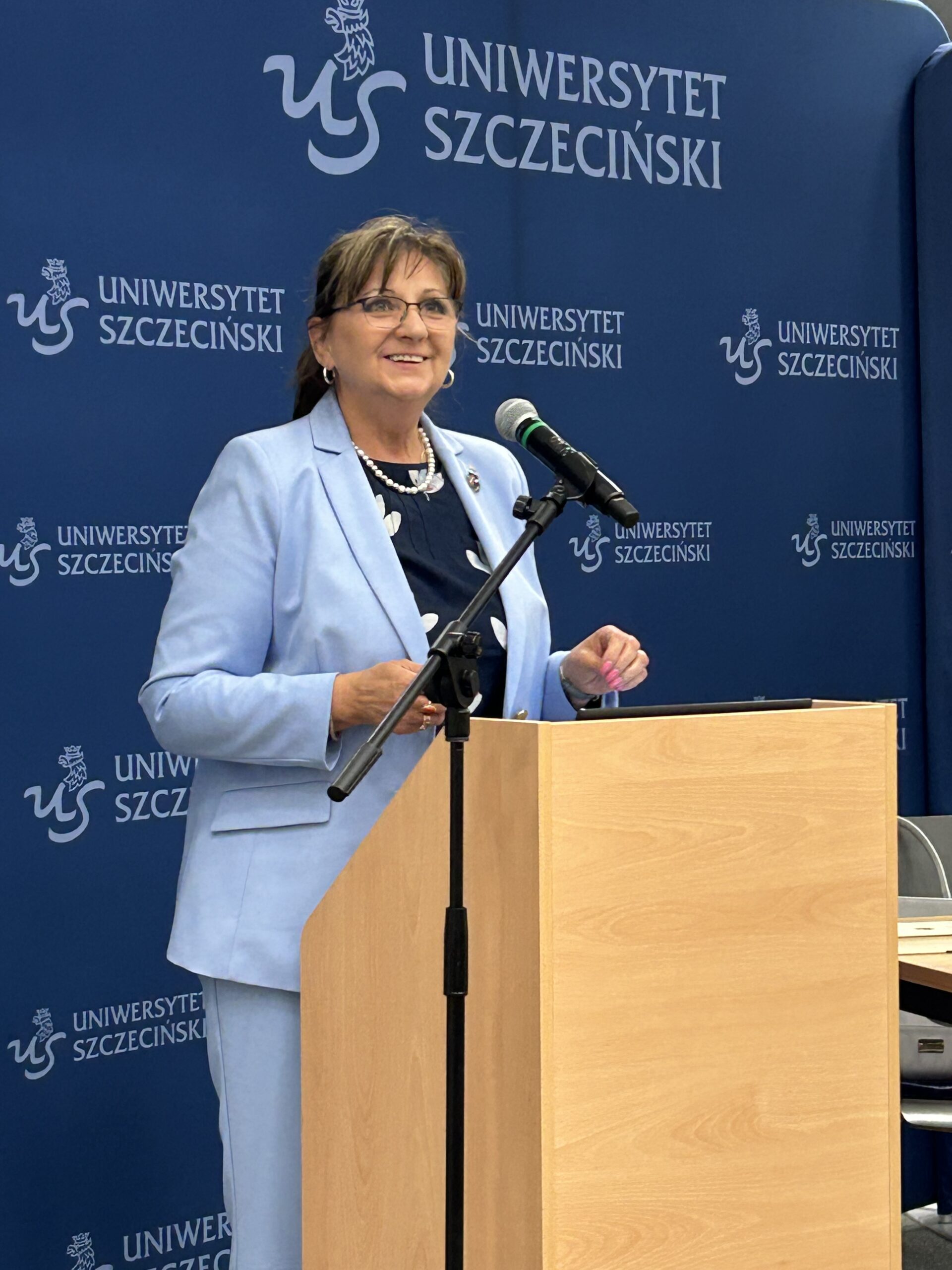 Wykład prof. dr hab. Barbary Kromolickiej w trakcie obchodów święta Uniwersytetu Szczecińskiego