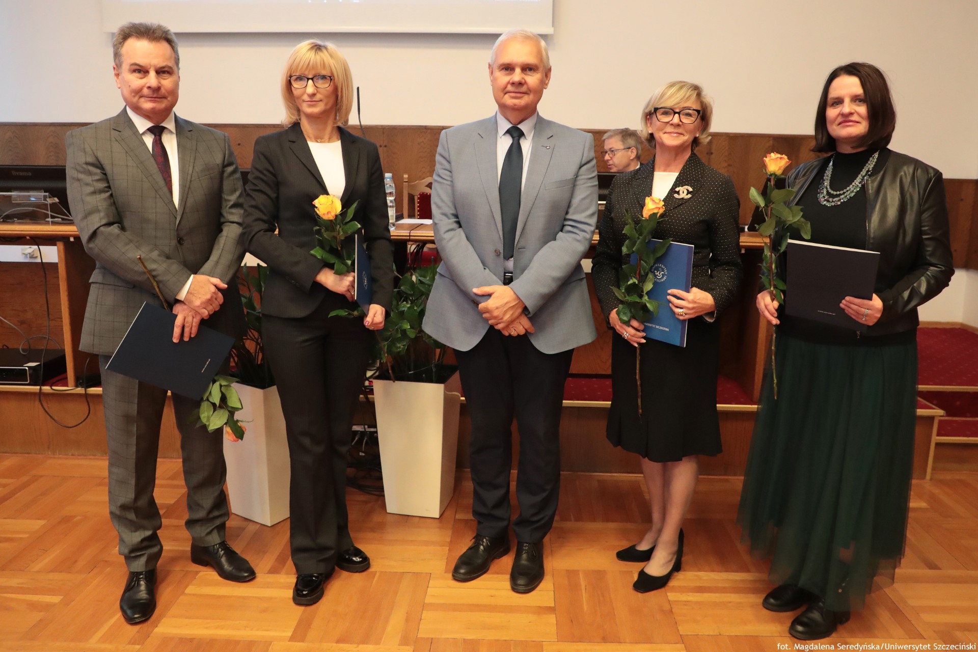 dr Ilona Kość zatrudniona na stanowisku profesora dydaktycznego